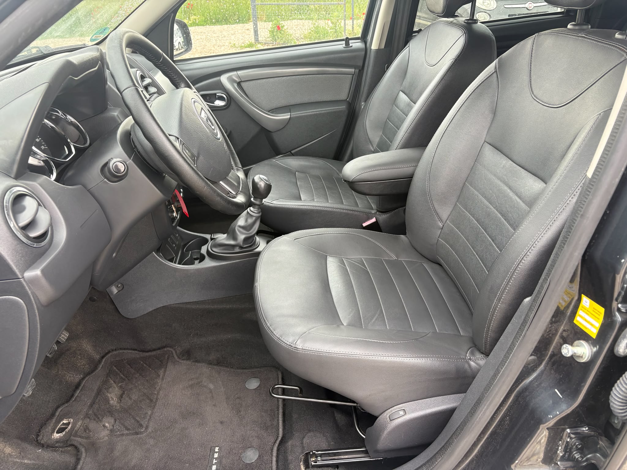 foto Dacia Duster 1.2 TCe Benzină 4x2
